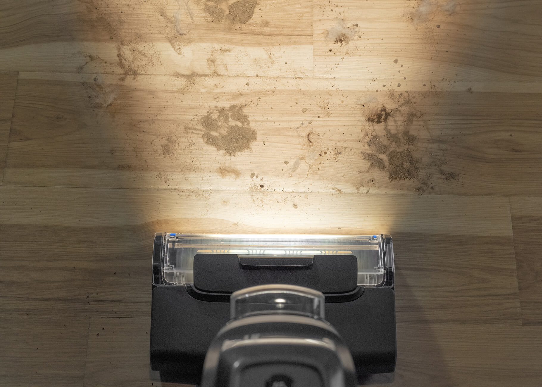 CrossWave OmniForce Edge headlights to clean muddy paw
                        prints.