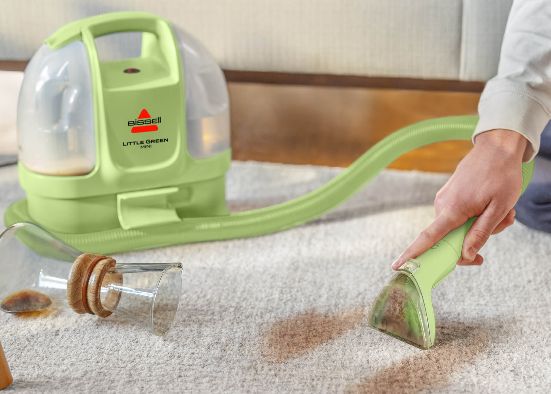 Little Green Mini Deep cleaning stain on area rug