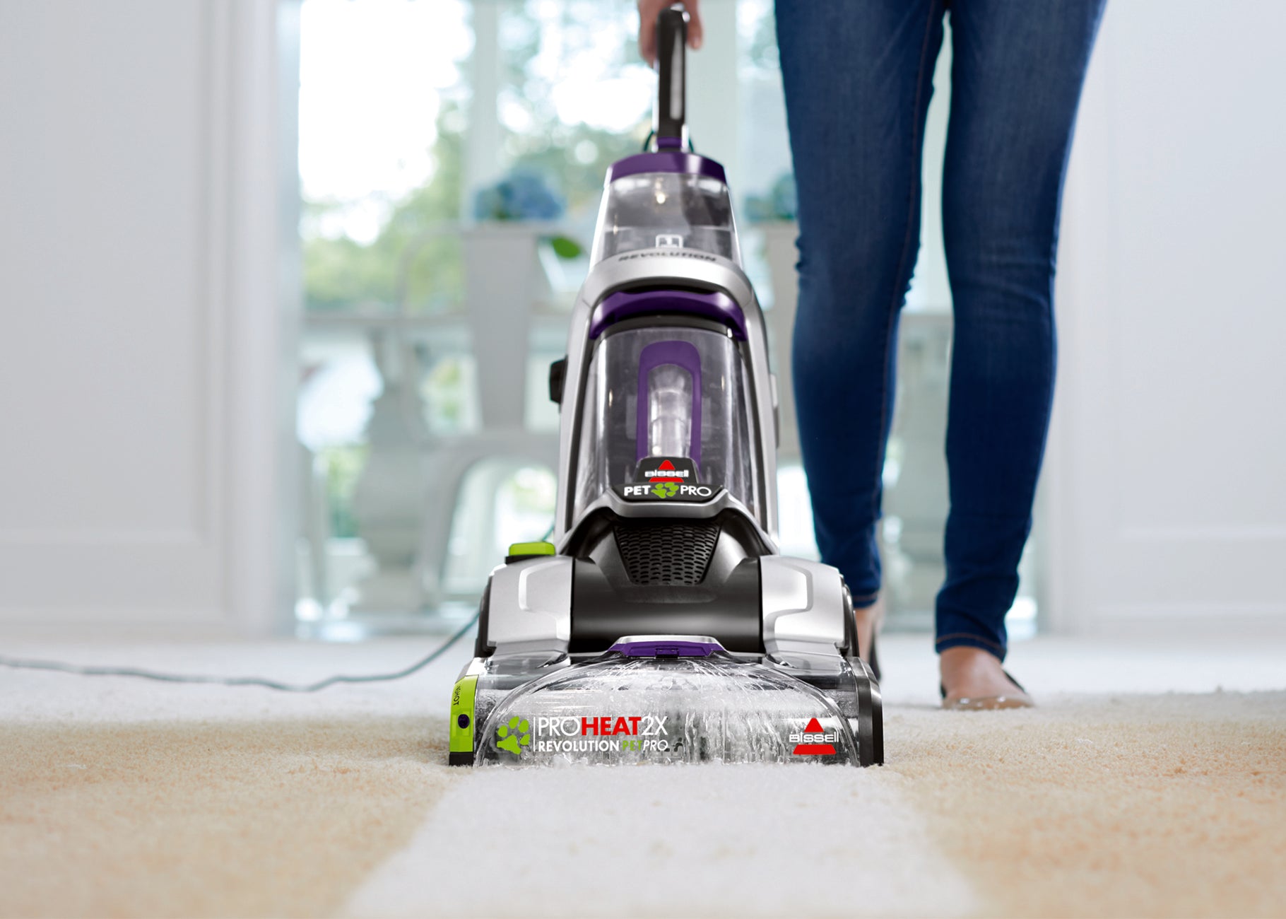 ProHeat 2X Revolution Pet Pro cleaning carpet.