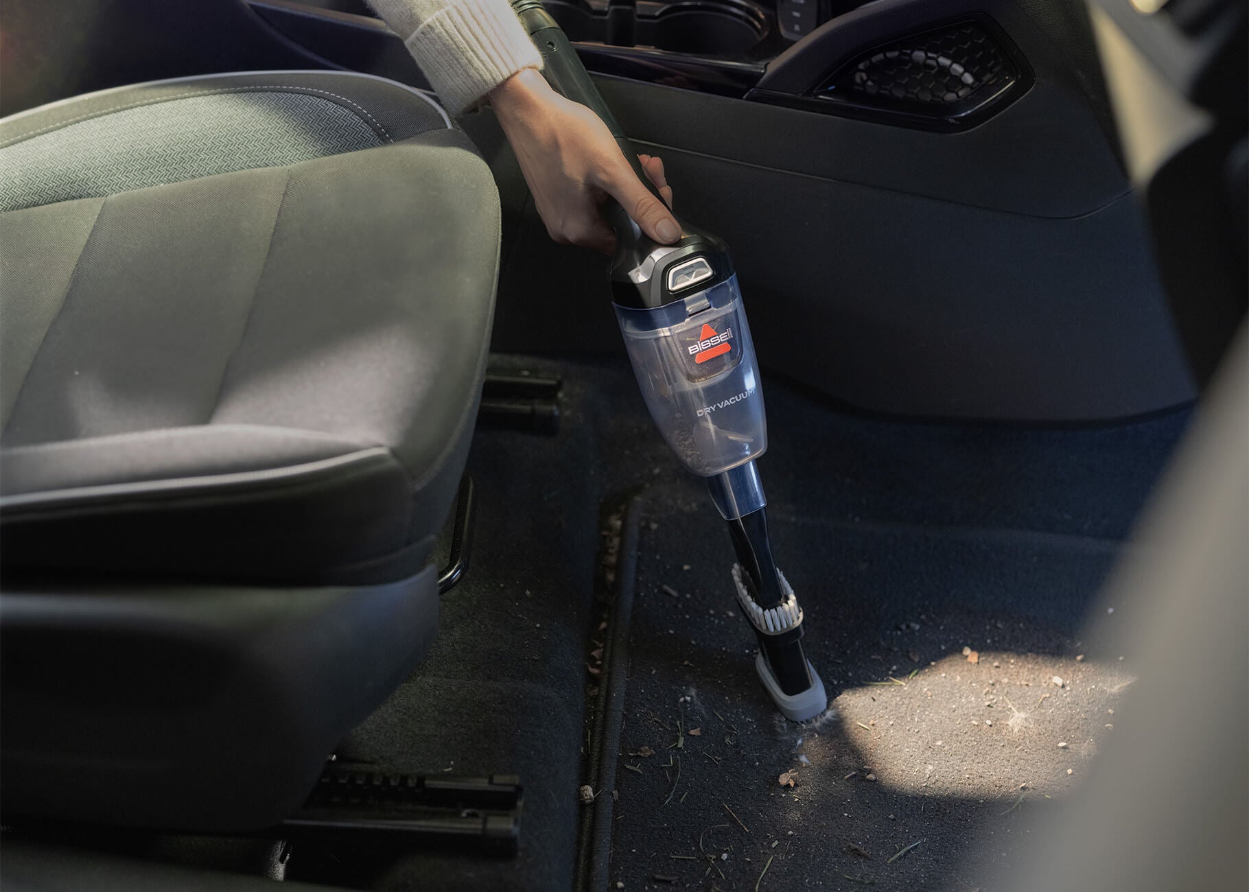Using Dry Tool to vacuum car mat