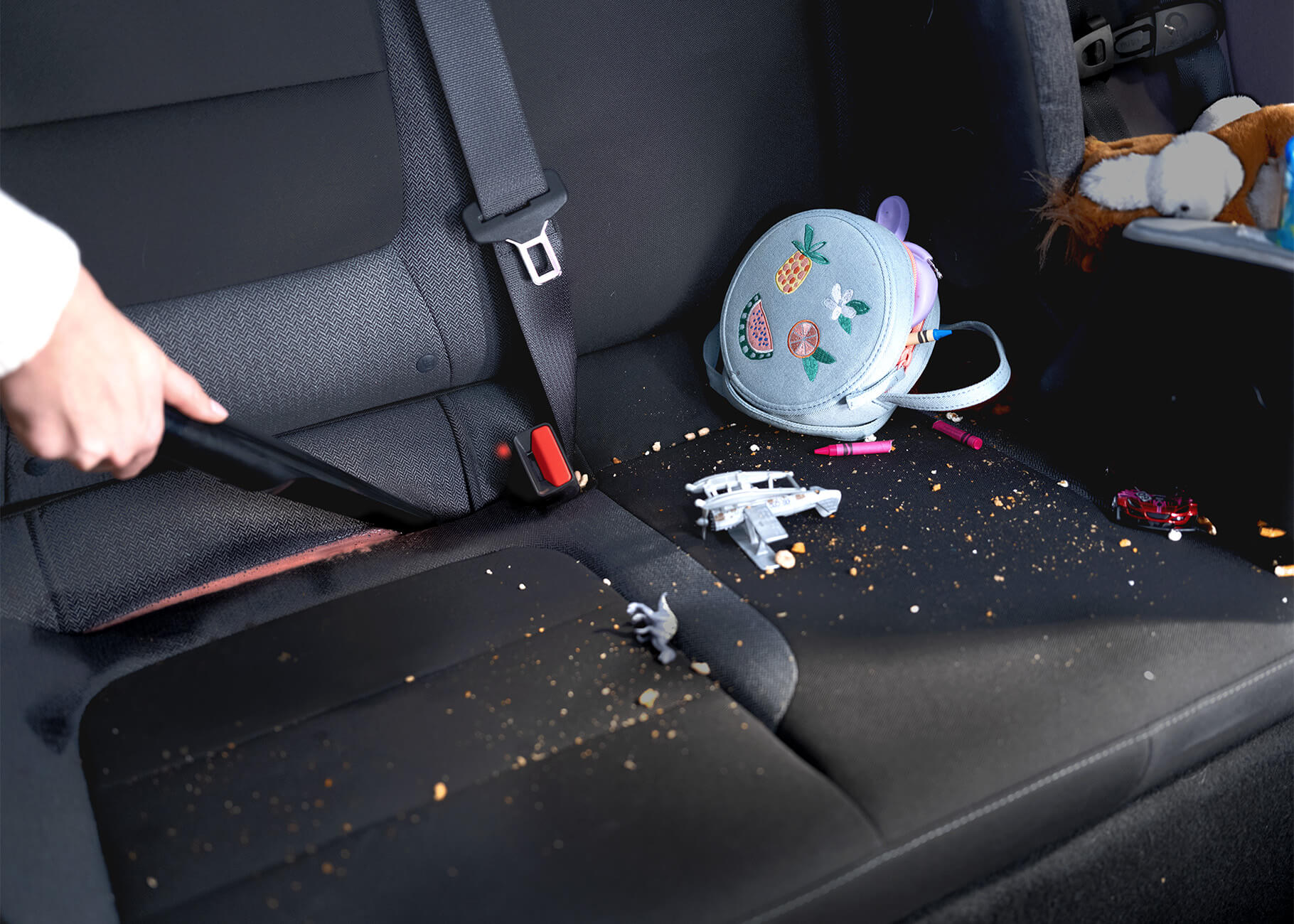 Cleaning crevices in automobile